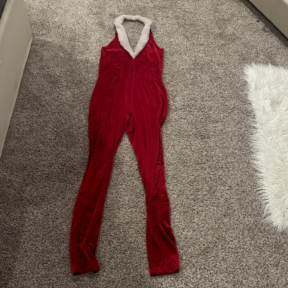 Red Velvet Faux-Fur Trim Halter 𝓳𝓾𝓶𝓹𝓢𝓾𝓲𝓽 𝓗𝓪𝓵𝓵𝓸𝔀𝓮𝓮𝓷 𝓬𝓸𝓼𝓽𝓾𝓶𝓮